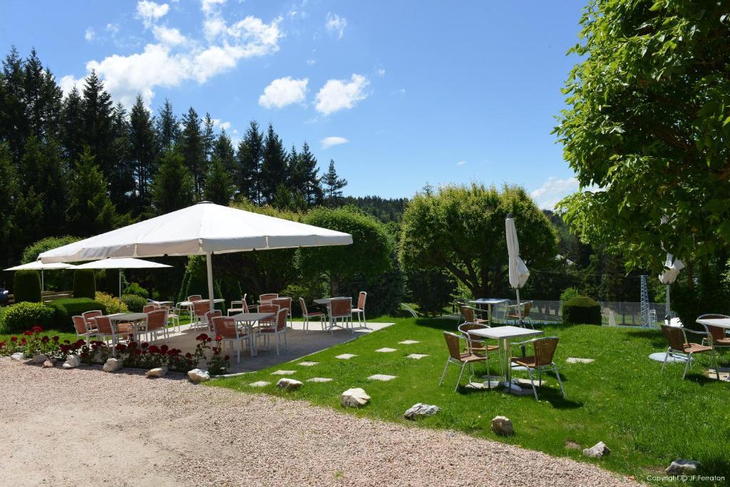 Logis Hotel Beau Site Loubaresse  Exterior photo
